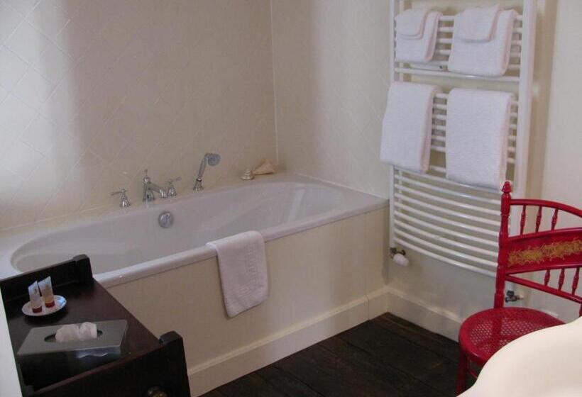 Номер Стандарт Вид на Сад, Chambres D Hôtes  B&b  La Bonneterie