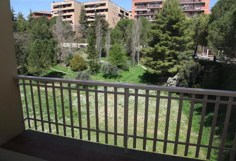 اتاق استاندارد یک نفره, Albergo Nyers