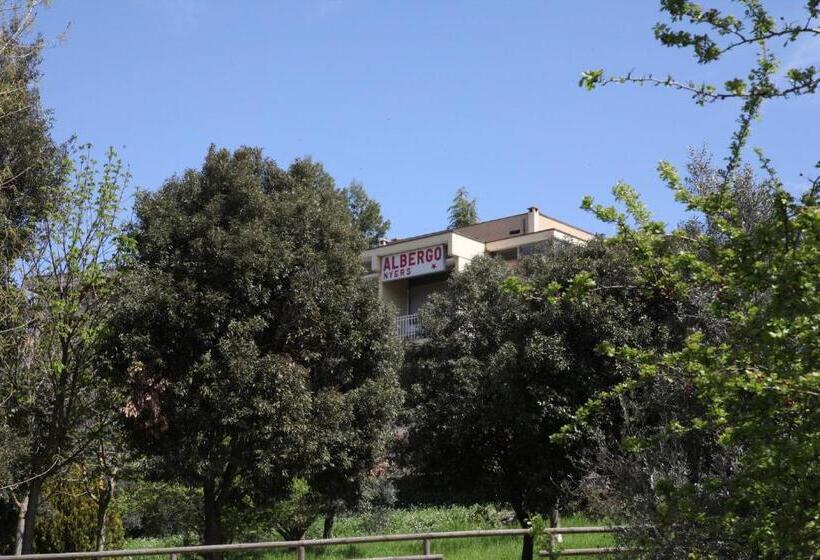 اتاق استاندارد, Albergo Nyers