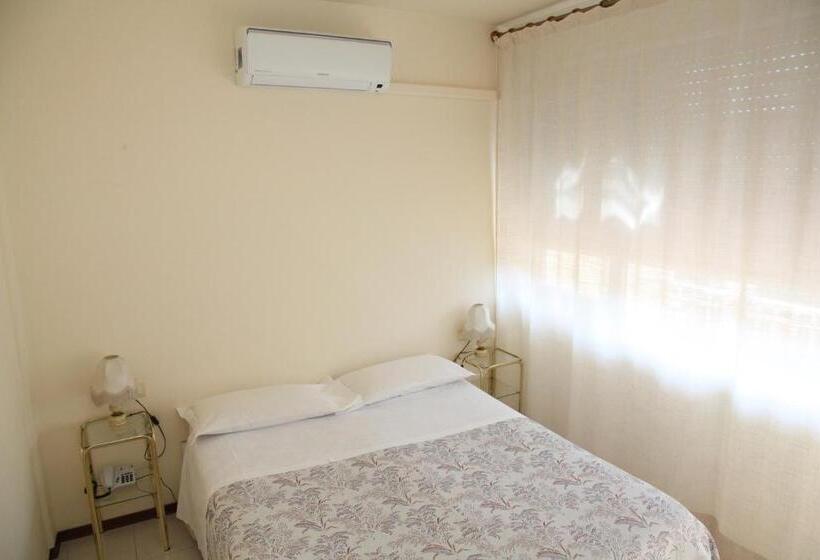 Camera Superiore, Albergo Nyers