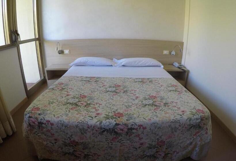 اتاق استاندارد, Albergo Nyers