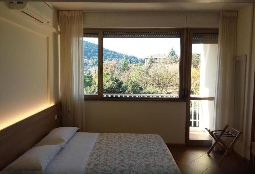Camera Tripla Superiore, Albergo Nyers