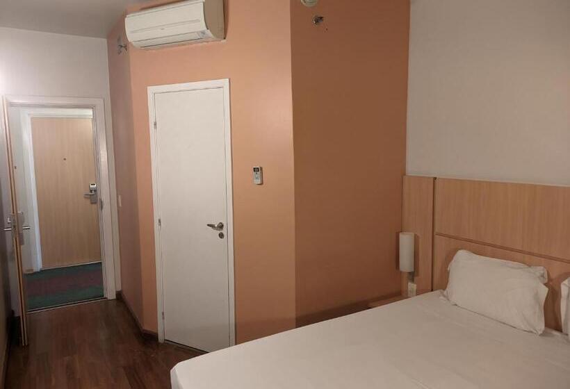 Номер Стандарт, Ibis Montes Claros Shopping