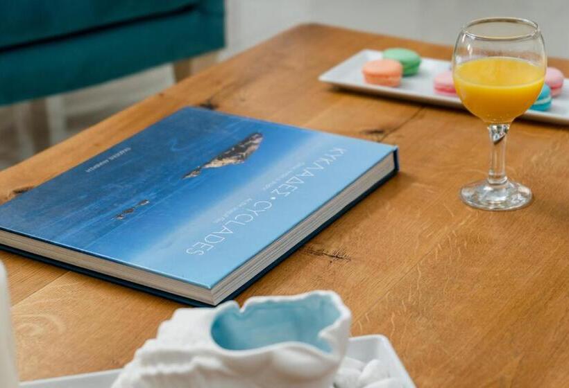 Номер Стандарт, Polis Of Naxos Boutique