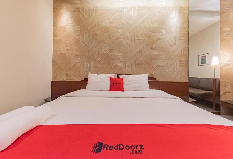 Полулюкс, Reddoorz Plus @ Cipaganti Street 3