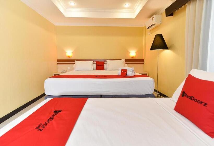 Семейный Номер, Reddoorz Plus Near Mall Bali Galeria 2