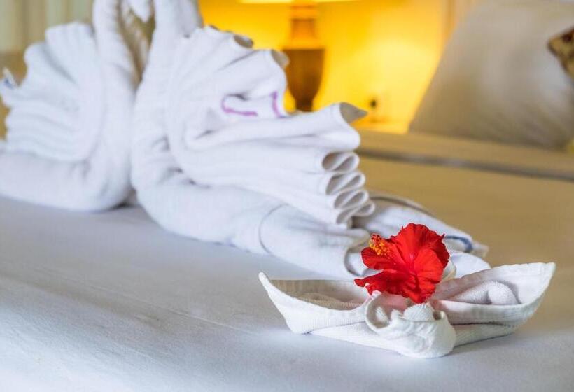Апартаменты Deluxe 1 Спальня, Taman Surgawi Resort & Spa