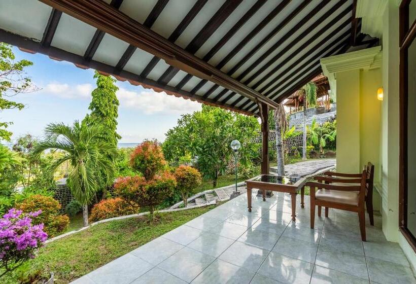 Номер Deluxe Вид на Сад, Taman Surgawi Resort & Spa