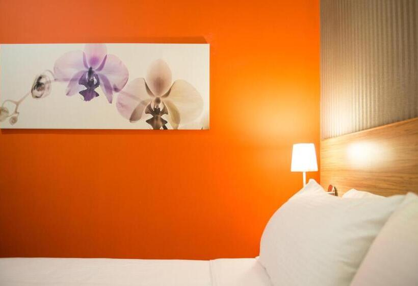 Номер Стандарт, Sovotel Boutique Hotel At Uptown 101