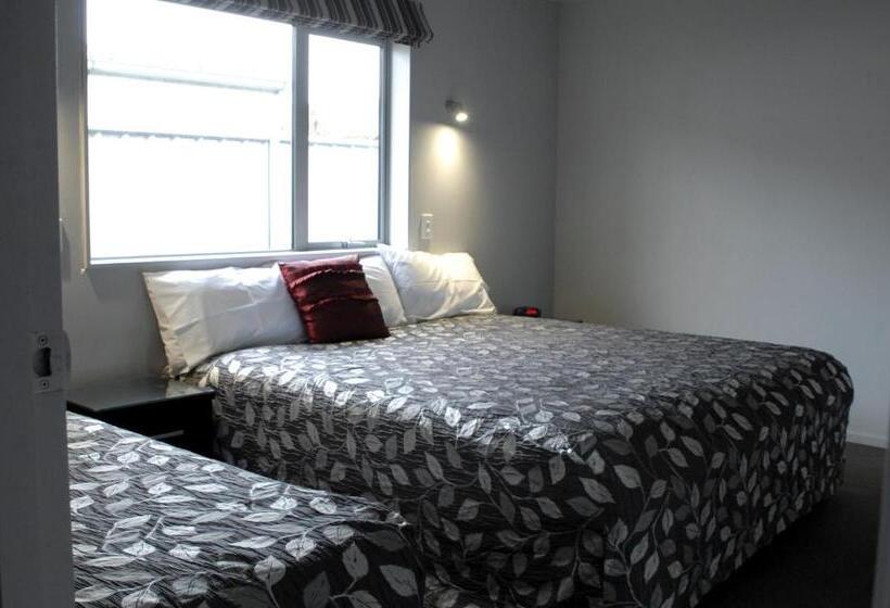 Апартаменты 2 Спальни, Shelby Motor Lodge