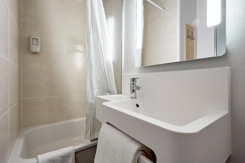 Номер Стандарт, B&b Hotel Avranches Baie Du Mont St Michel