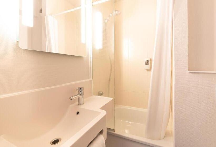 Cameră Cvadruplă Standard, B&b Hotel Creil Chantilly