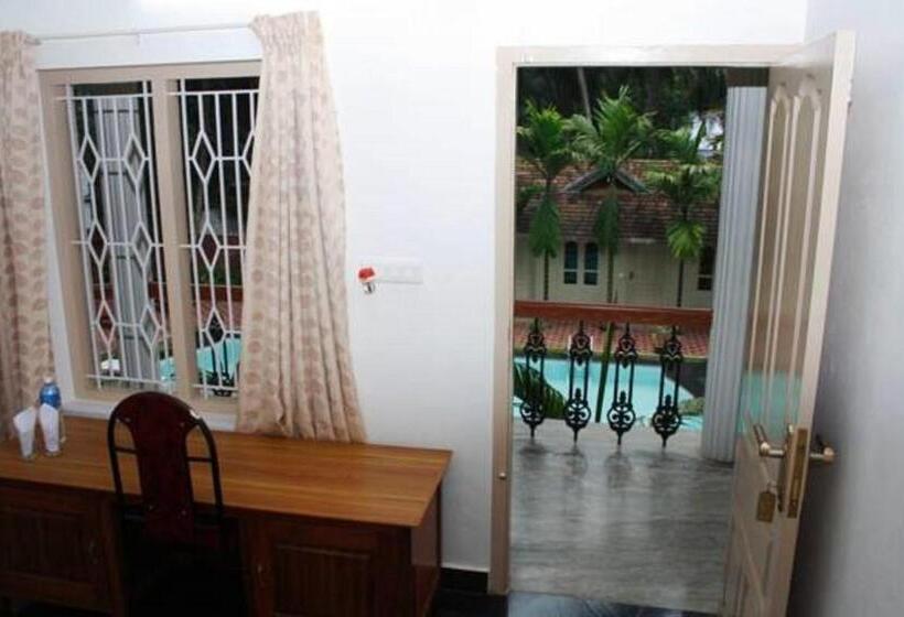 스탠다드 룸 풀장 전망, Ideal Ayurvedic Resort Kovalam