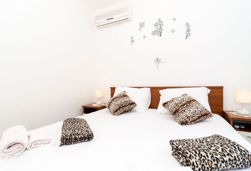 스탠다드 발코니 룸 바다 전망, Guest House Daniela