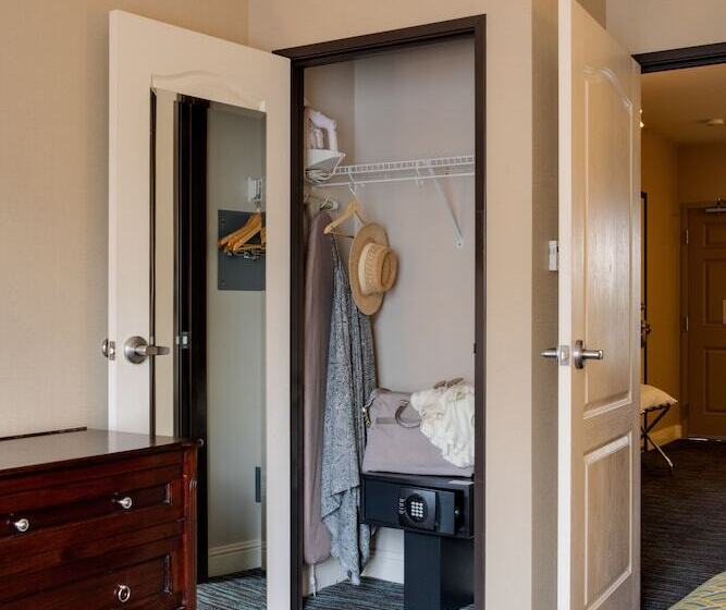 Люкс, Ayres Hotel & Spa Mission Viejo   Lake Forest
