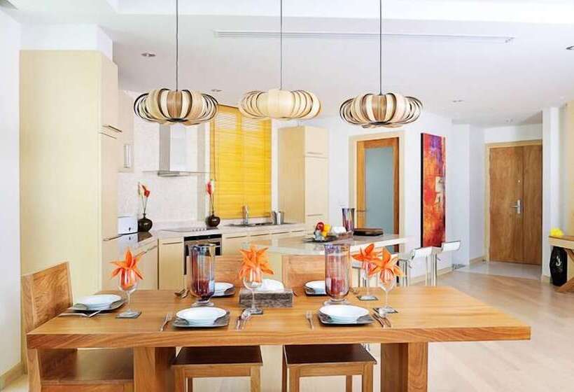 Люкс, Beachfront Phuket
