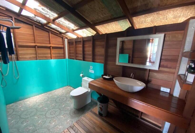 스탠다드 방갈로, Lipe Beach Resort