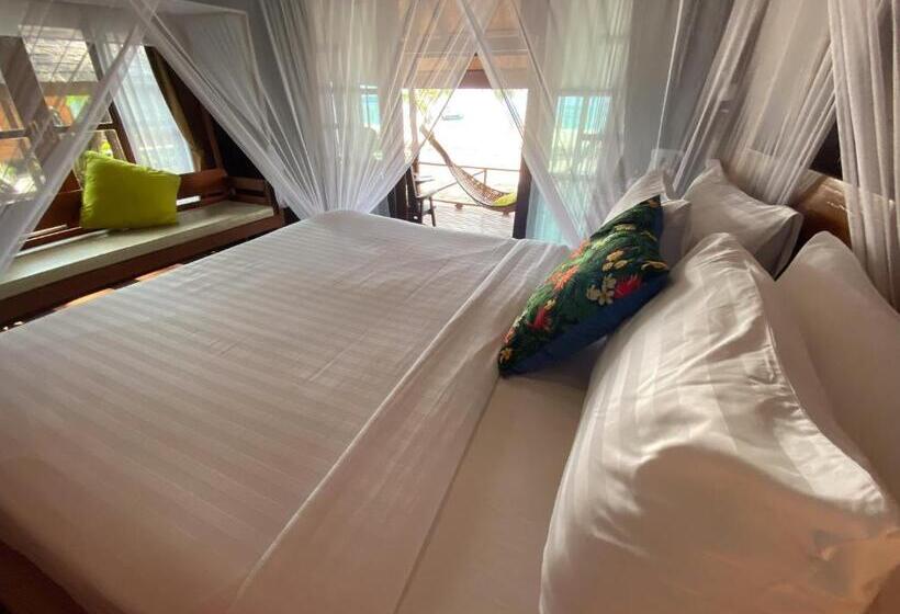 스탠다드 방갈로, Lipe Beach Resort