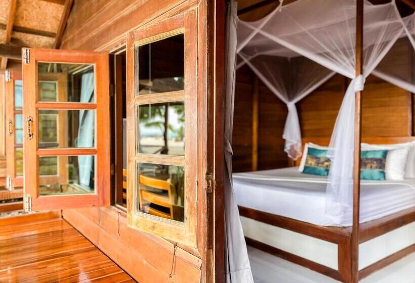 디럭스 방갈로, Lipe Beach Resort