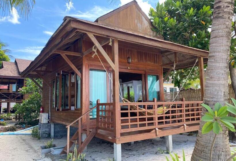 프리미엄 방갈로, Lipe Beach Resort