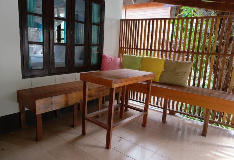 패밀리 룸, Lipe Beach Resort