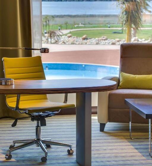 اتاق اجرایی, Radisson Blu Resort Jizan