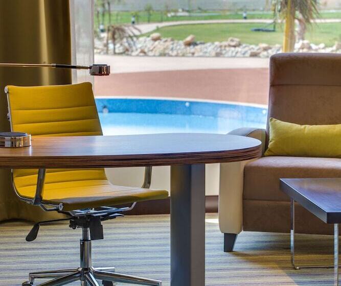 سوییت جونیور, Radisson Blu Resort Jizan