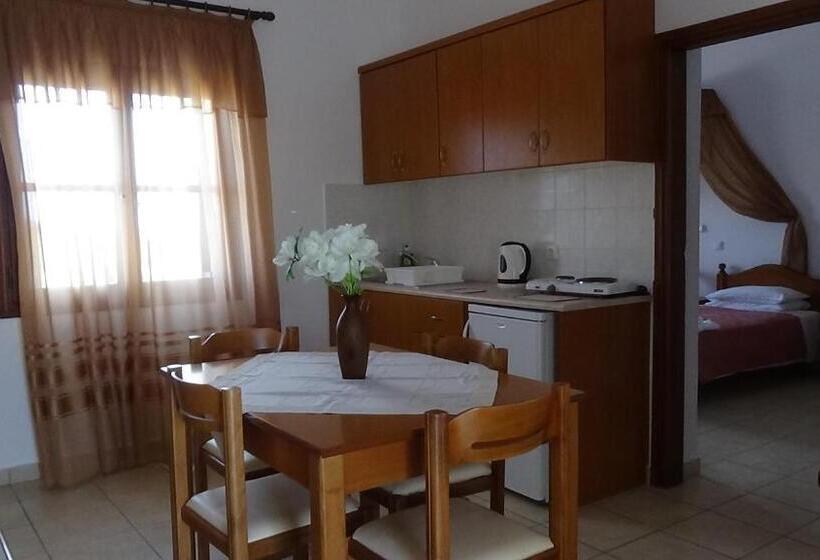 דירת חדר, Villa Angira