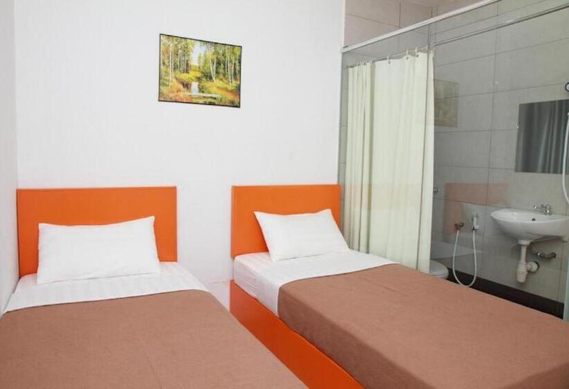 اتاق لوکس, 1 Hotel Kuchai Lama
