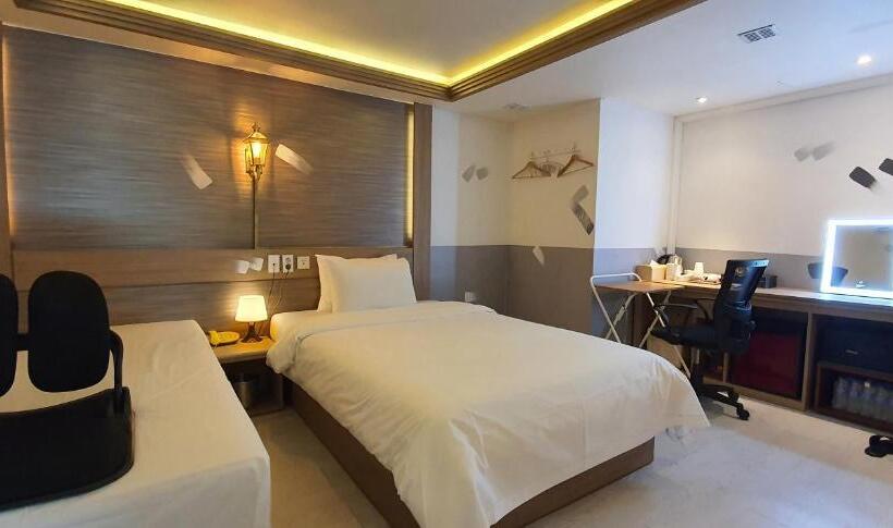 스탠다드 룸, Friendly Dh Naissance Hotel By Mindrum Group