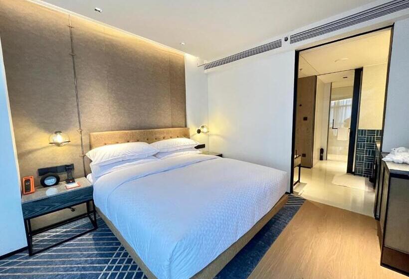 Стандартный Номер Кровать Кинг, Four Points By Sheraton Chongqing, Yongchuan