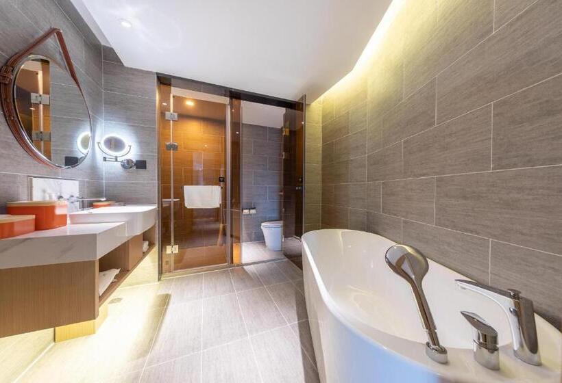Люкс Премиум, Atour Hotel Zhuhai Gongbei Fuhuali