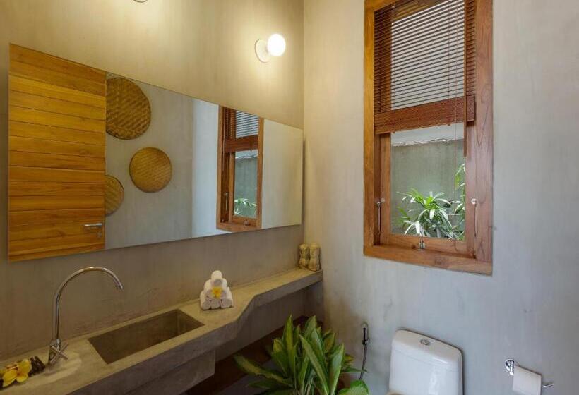 Вилла 4 Спальни, Zin Berawa Villas & Bungalows