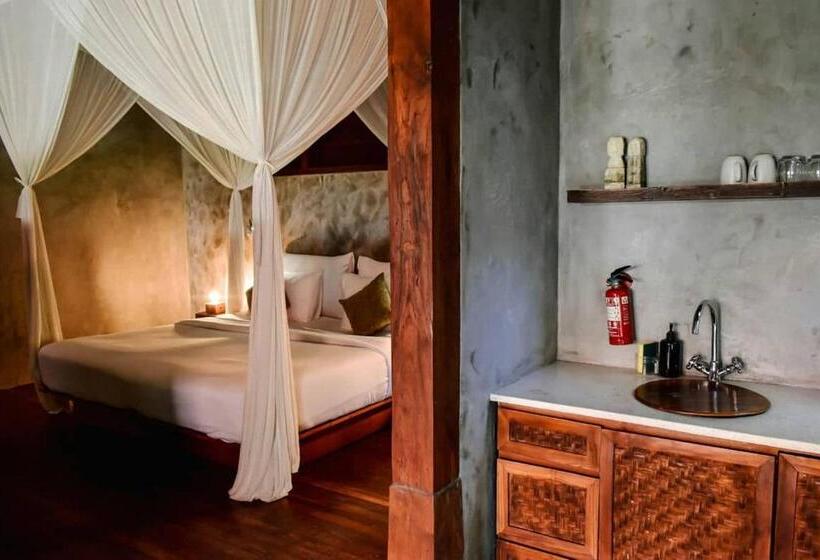 Бунгало Deluxe, Zin Berawa Villas & Bungalows