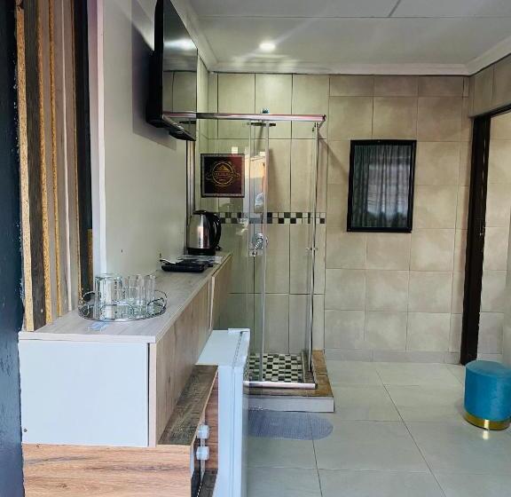 Номер Deluxe, Executive Galaxy Guest House Nkowankowa Extension 2