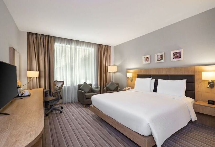 Suite Rodzinny 2 Sypialnie, Hilton Garden Inn Dubai, Mall Avenue