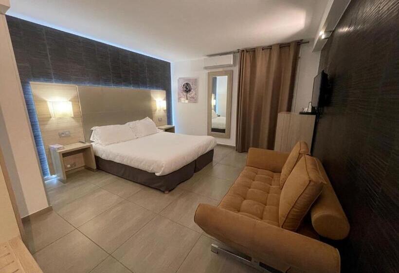 Номер Superior с Террасой, Hôtel L Escale Coté Port