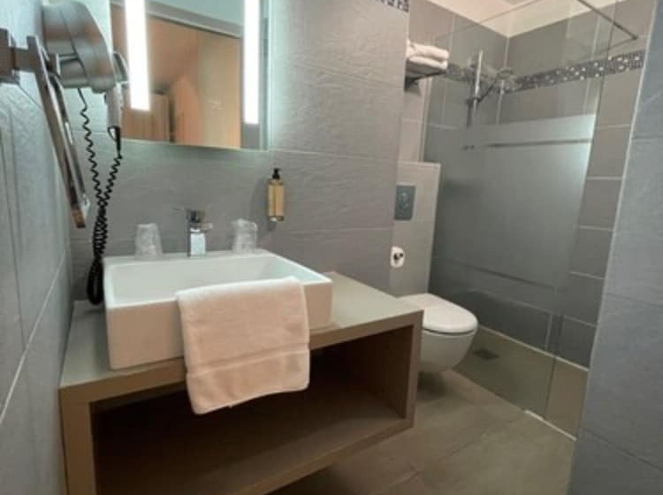 Номер Стандарт с Террасой, Hôtel L Escale Coté Port