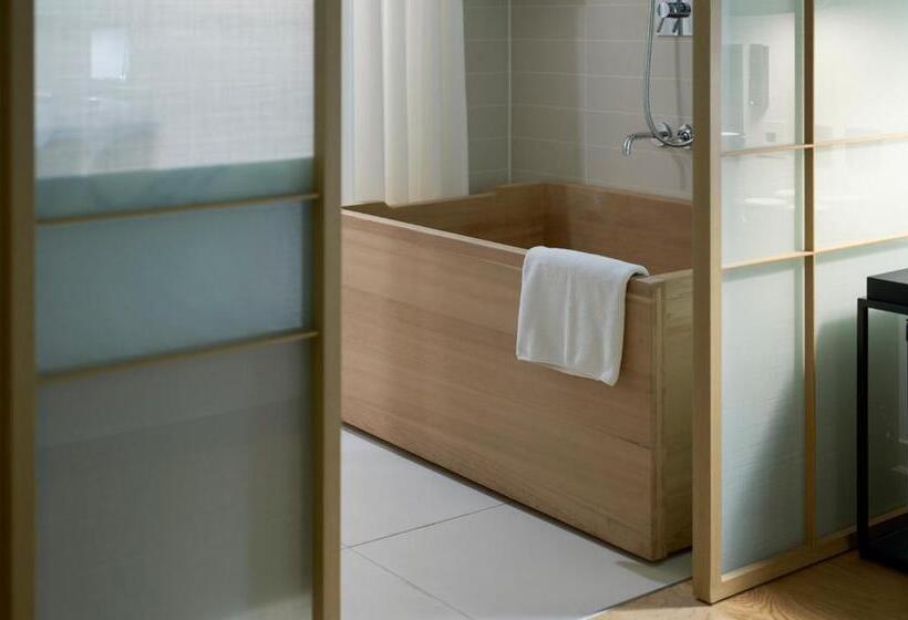 Номер Deluxe, Sotetsu Hotels The Splaisir Seoul Myeongdong