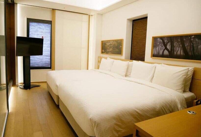 Семейный Номер Deluxe, Sotetsu Hotels The Splaisir Seoul Myeongdong