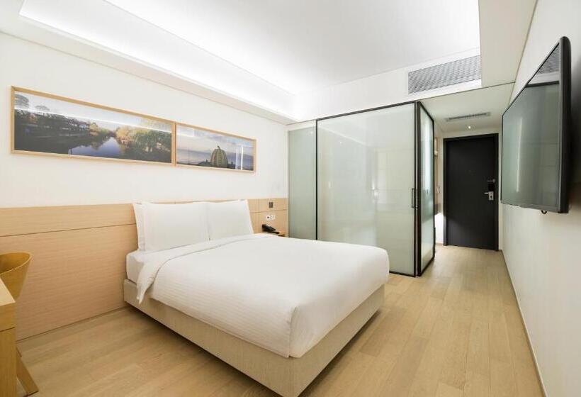 Номер Deluxe, Sotetsu Hotels The Splaisir Seoul Myeongdong