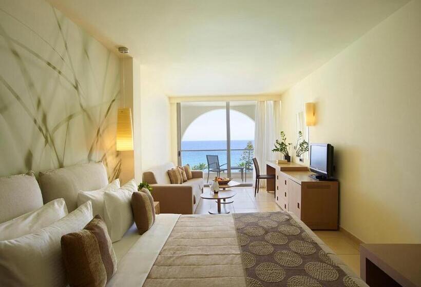 Номер Deluxe Вид на Море, The Ixian Grand & All Suites  Adults Only