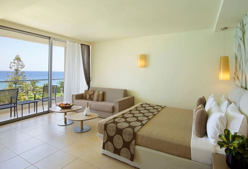 Номер Deluxe Вид на Море, The Ixian Grand & All Suites  Adults Only