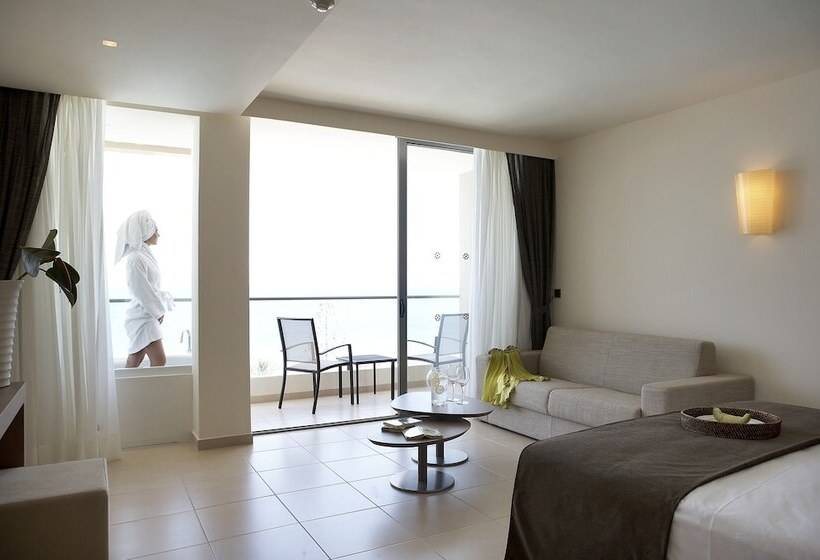 Номер Deluxe Вид на Море, The Ixian Grand & All Suites  Adults Only