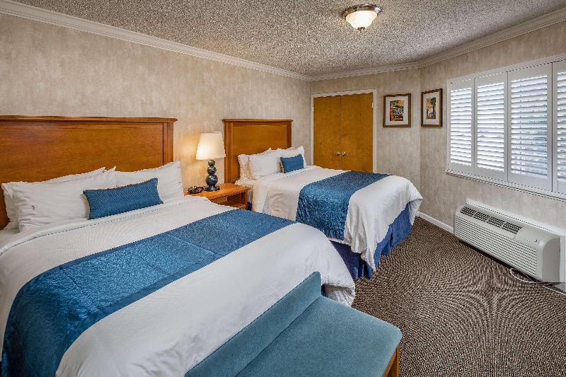Номер Deluxe Вид на Сад, The Ixian Grand & All Suites  Adults Only