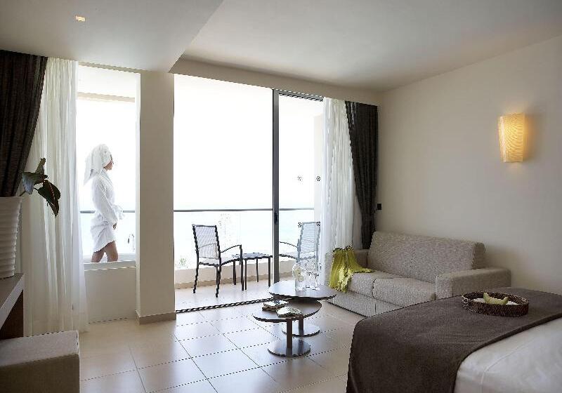 Номер Deluxe Вид на Море, The Ixian Grand & All Suites  Adults Only