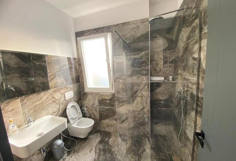 豪华三人间, Leodori 3 Suites