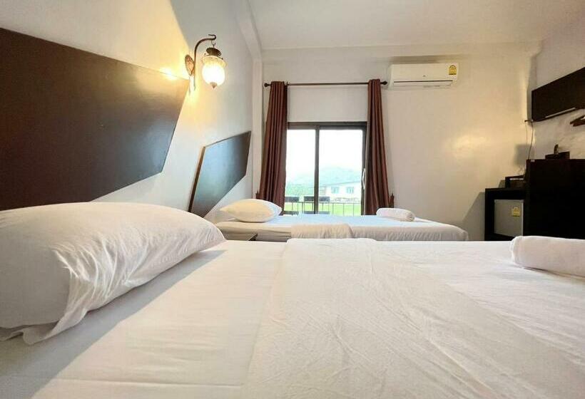 Номер Стандарт с Балконом, The Green Season Resort