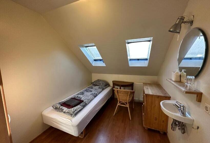 اتاق استاندارد یک نفره, Taergesen Guesthouse