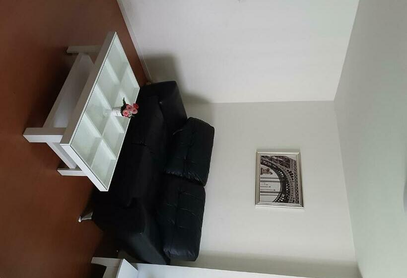 Номер Стандарт Трехместный, Room In Condo   T8impact Challenger Mueang Thon Thani Free Wifi